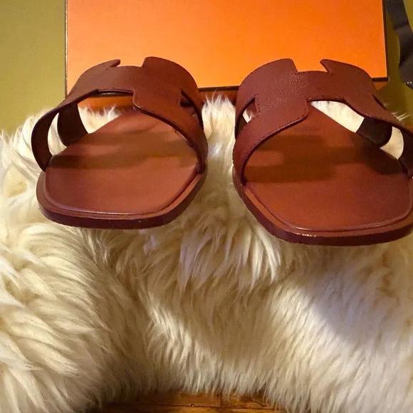 AUTHENTIC❗️Hermes Rouge H Oran Sandal - Picture 6 of 13